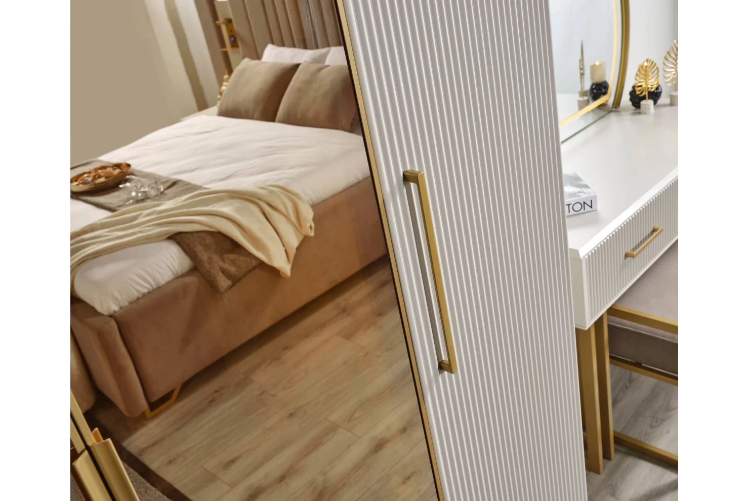 Obsidian Gold Yatak Odası Takımı