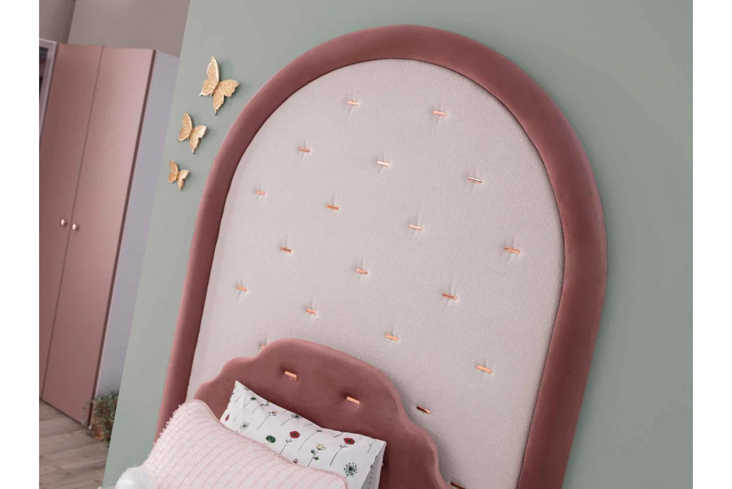 Rose Başucu Duvar Dekoru