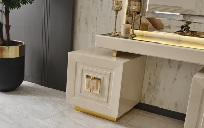 Petra Şifonyer ve Ayna