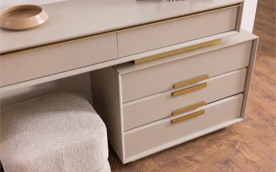 Gloria Yatak Odası Takımı Dolap | 2 li Çekmeceli (G93*Y222*D58) 1 Adet - Dolap 2 li Raflı (G93*Y222*D58) 1 Adet - Dolap Tekli Raflı (G46,5*Y222*D58) 1 Adet - Şifonyer(G140*Y89*D44) 1 Adet - Şifonyer Aynası (89*89*2) 1 Adet - Komodin (G65*Y50*D44) 2 Adet -