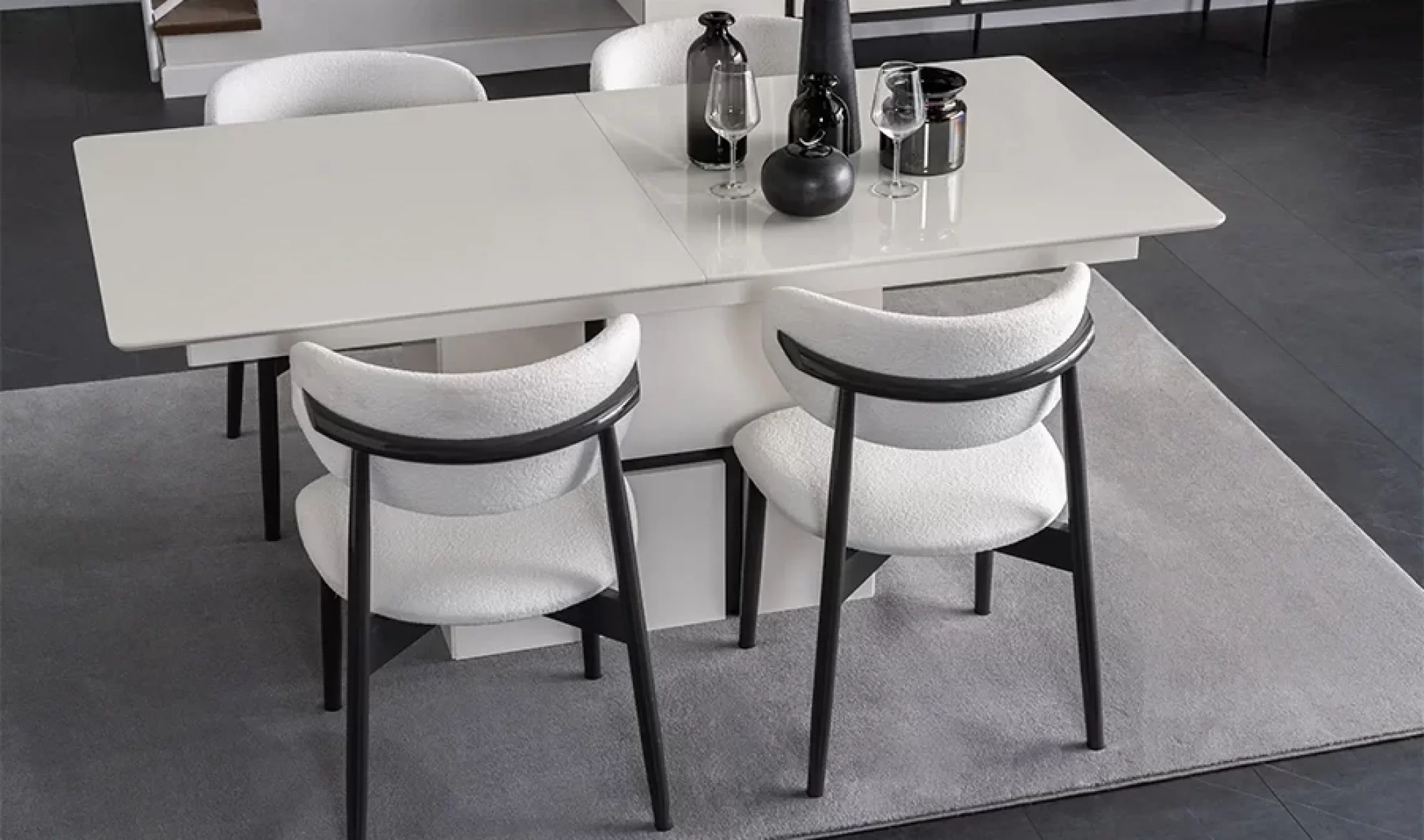 Pavlina Yemek Masası