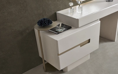 Yasmin Şifonyer ve Ayna