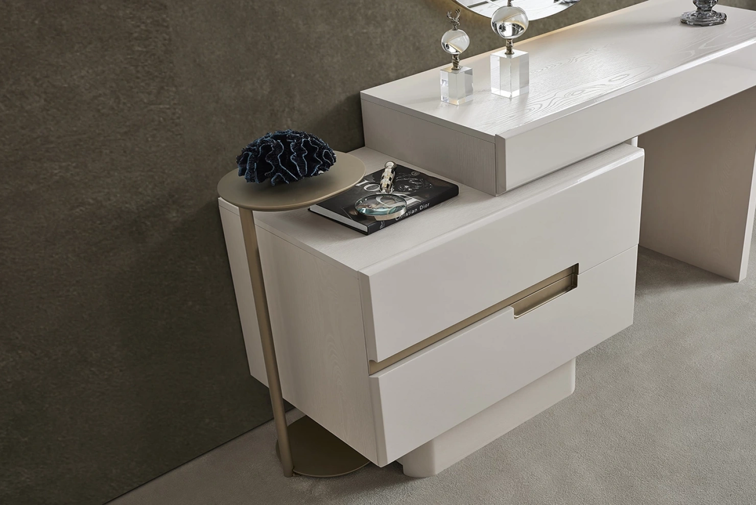 Yasmin Şifonyer ve Ayna