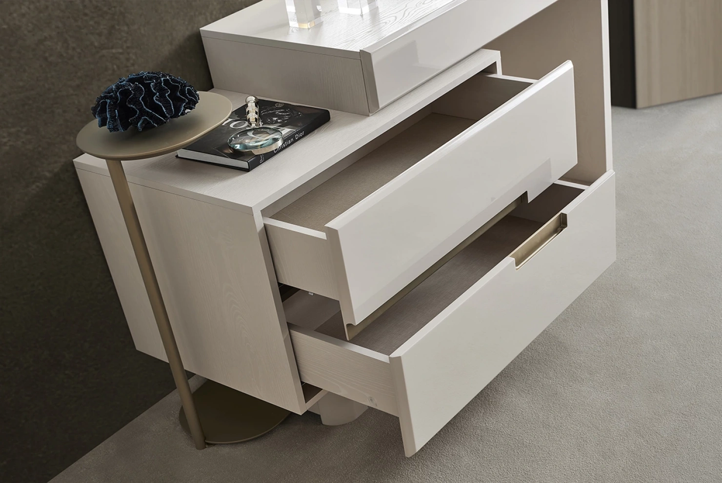 Yasmin Şifonyer ve Ayna