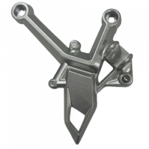 ÖN BASAMAK BREKETİ SAĞ CF MOTO NK250 [ORJİNAL] E4