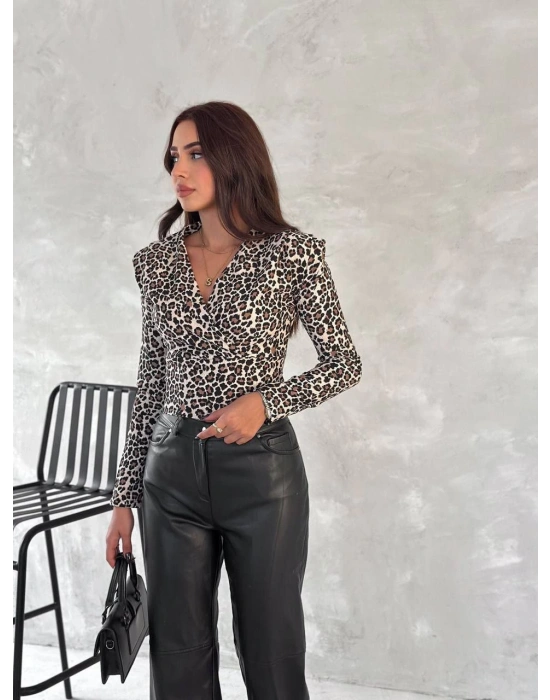 LEOPAR DESEN KRUVAZE YAKA VATKALI BASİC BLUZ
