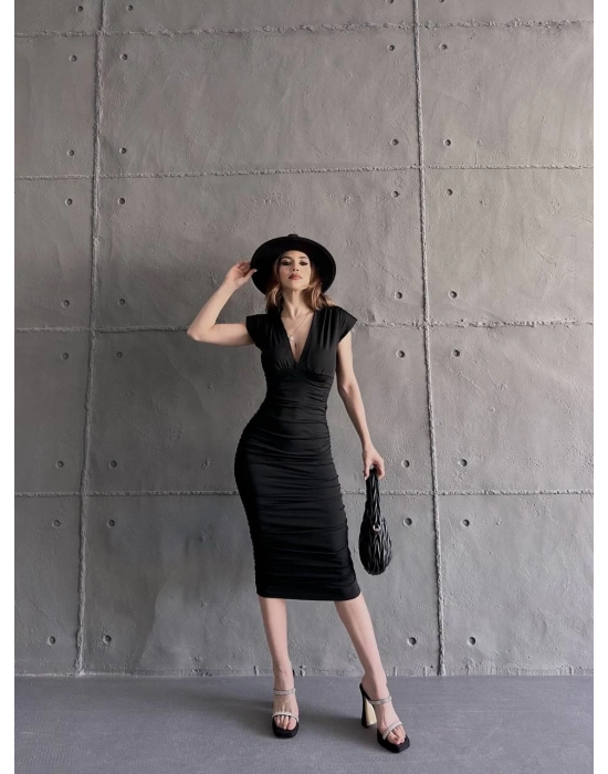 YANLARI BÜZGÜ DETAYLI V YAKA DEKOLTE SİYAH ELBİSE