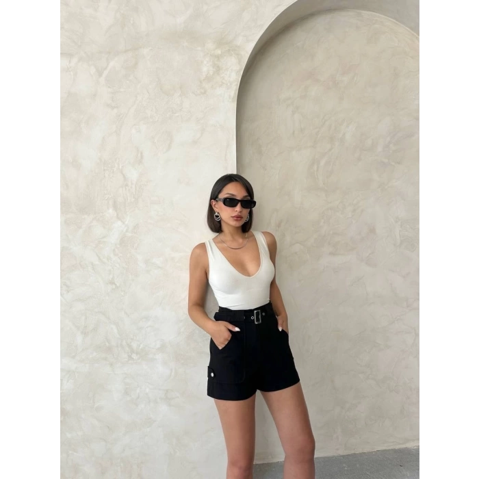 Kemer detaylı gabardin şort siyah s25289
