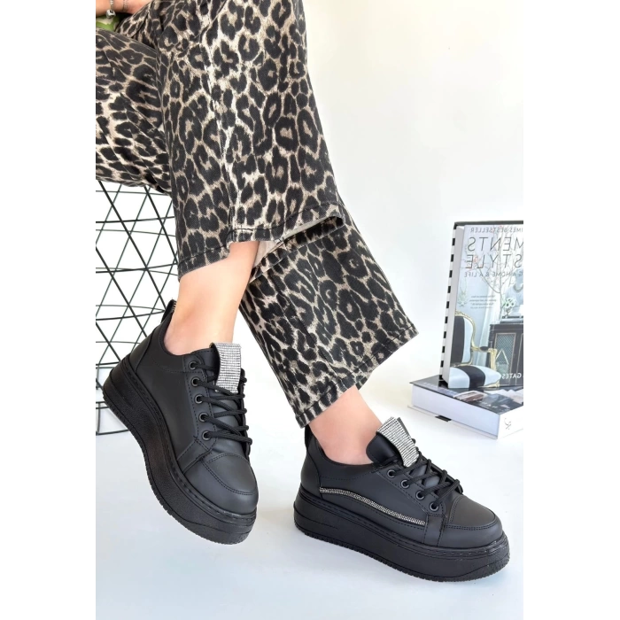 Leope Siyah Cilt Bağcıklı Spor Ayakkabı