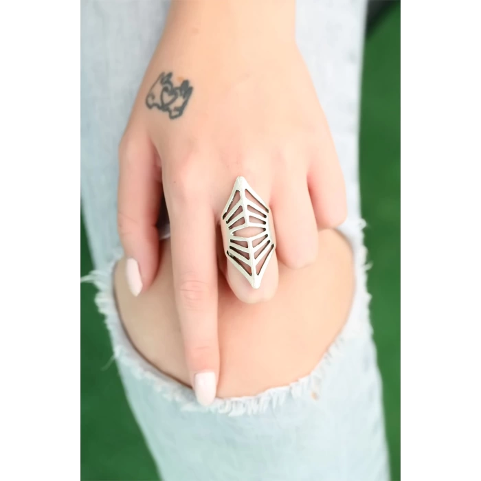 Metal Eskitme Gümüş Renk Otantik Ayarlamalı Bayan Yüzük