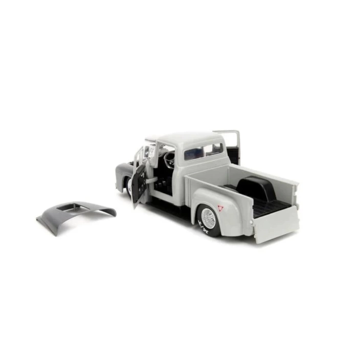 Nessiworld 253255057 Jada Street Fighter 1956 Ford Pickup 1:24