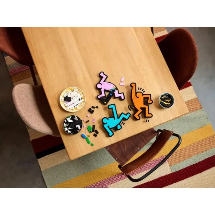 Nessiworld 31216 Lego icons - Keith Haring – Dans Eden Figürler 1773 parça +18 yaş