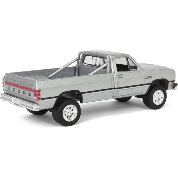 Nessiworld Greenlight 1/64 All-Terrain Series 16- 1992 Dodge Ram D250 Power Ram