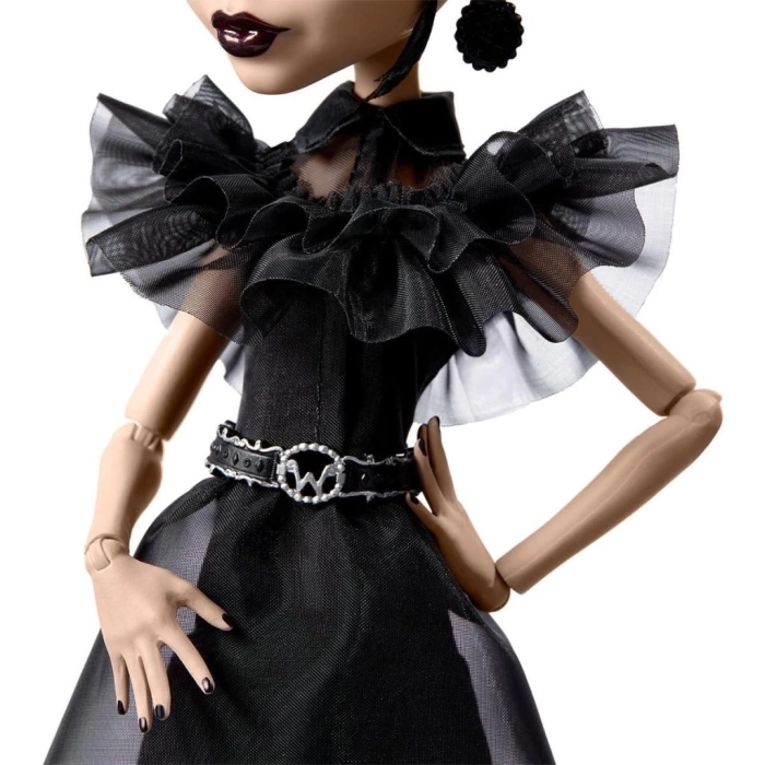 Nessiworld HXJ03 Monster High Wednesday Balo Elbiseli Bebek