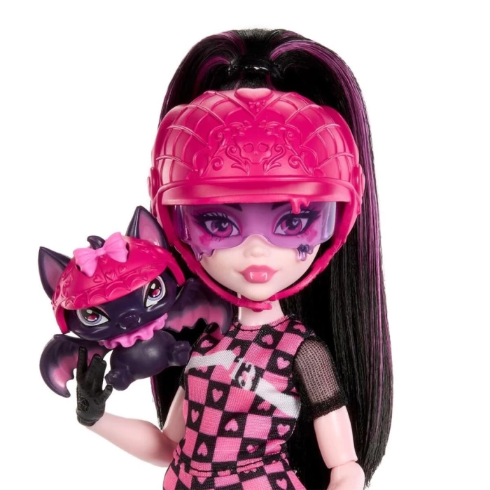 Nessiworld JDR61 Monster High Vamptastic Scooter Draculaura
