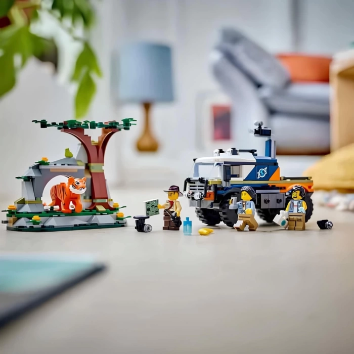 Nessiworld  LEGO City Orman Kaşifinin Arazi Kamyonu 60426