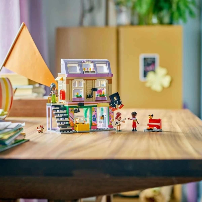 Nessiworld LEGO Friends Müzik Mağazası ve Daire 42653