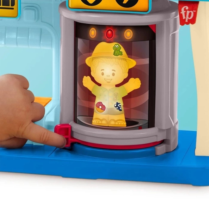 Nessiworld  HTJ26Little People Eğlenceli Havaalanı
