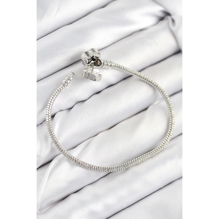 Pirinç Charm Zirkon Taşlı Yonca Model Gümüş Renk Kadın Bileklik
