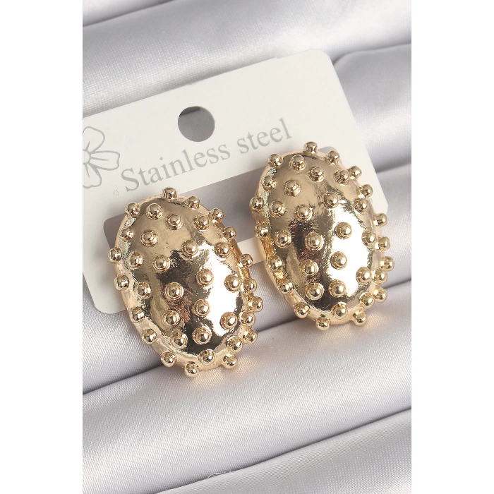 Pirinç Gold Renk İşleme Detaylı Oval Bombe Plaka Model Kadın Küpe
