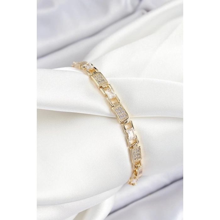 Pirinç Zincir Model Zirkon Taşlı Gold Renk VİP Seri Kadın Bileklik
