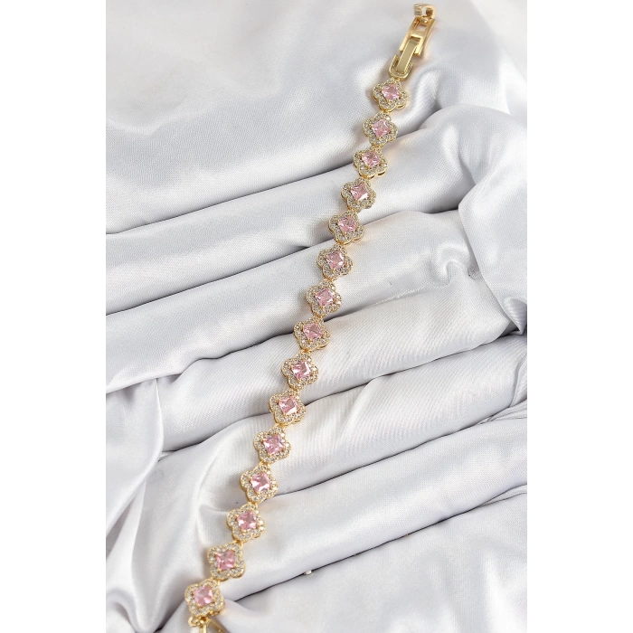 Pirinç Zirkon Taşlı Pembe Yonca Baget Model Gold Renk VIP Seri Kadın Bileklik
