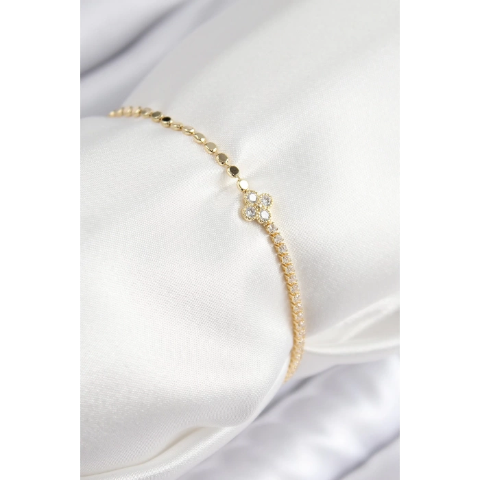 Pirinç Zirkon Taşlı Yonca Model Ezme Zincir Gold Renk Kadın Bileklik