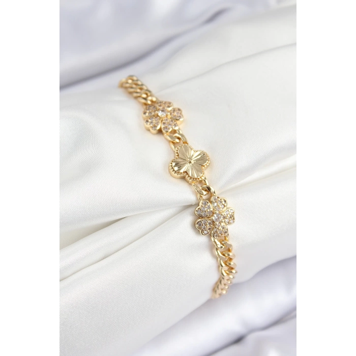 Pirinç Zirkon Taşlı Yonca Model Gold Renk Kadın Bileklik