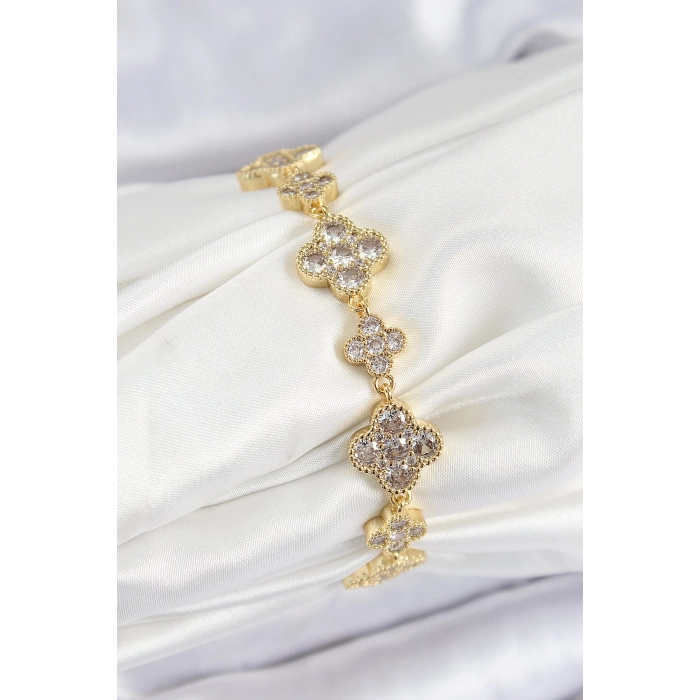 Pirinç Zirkon Taşlı Yonca Model Gold Renk VIP Seri Kadın Bileklik
