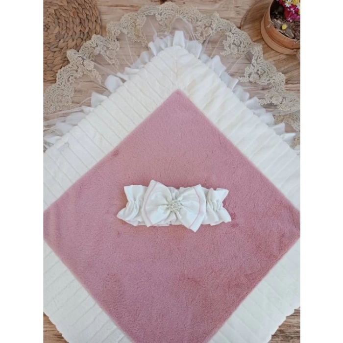 Yenidoğan Wool Yün Kumaş Taç Nakışlı Güpür Duvaklı Fiyonk Prizma Taş Unisex Kundak Bebek Battaniyesi