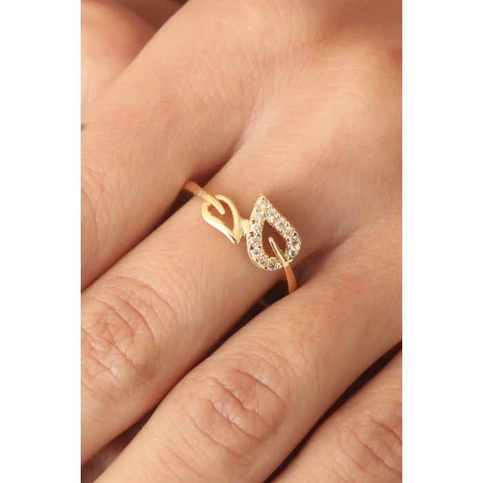 Zirkon Taşlı Gold Renk Yaprak Model Kadın Yüzük