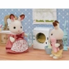 Nessiworld 5445 Sylvanian Families Çamaşır Makinesi ve Süpürge +3 yaş figür dahil değil