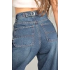 Arkadan tokalı jeans pantolon