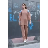 Omuz detaylı kol nakışlı ikili alt üst triko takım vizon