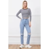 Yüksek bel yırtmaçlı mom jean pantolon