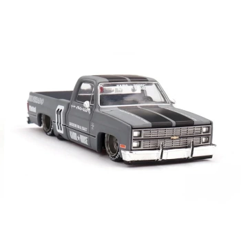 Nessiworld Mini GT 1/64 [KaidoHouse x MiniGT] Chevrolet Silverado KAIDO V2