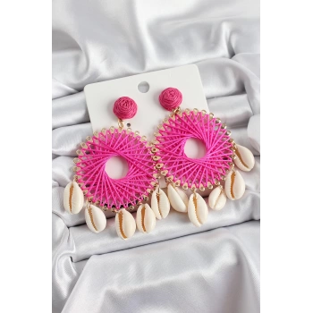 Pembe Hasır Örgü Sarmal Model Sallantılı Deniz Kabuğu Detaylı Gold Renk Kadın Küpe