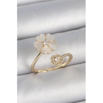 Pirinç Gold Renk Beyaz Mineli Çiçek Model Zirkon Taş Detay Kadın Yüzük