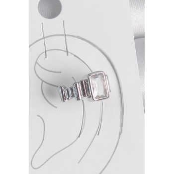 Pirinç Gümüş Renk Kare Zirkon Taşlı Kadın Kıkırdak Model Küpe