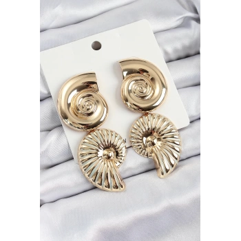 Pirinç Sarmal Sallantılı Deniz Kabuğu Vintage Model Gold Renk Küpe