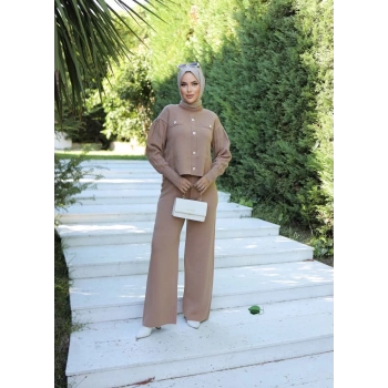 Taş düğmeli ikili triko takım vizon