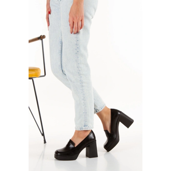 Kadın Siyah Mat Rugan Platform Topuklu Ayakkabı