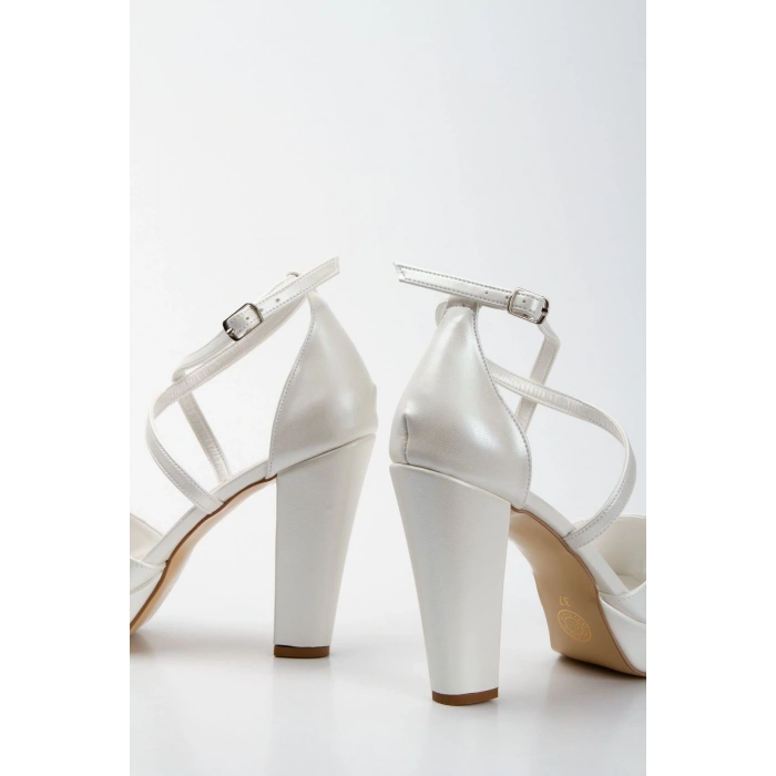 Kadın Hafif Platformlu Burnu Açık Düğün Ayakkabısı