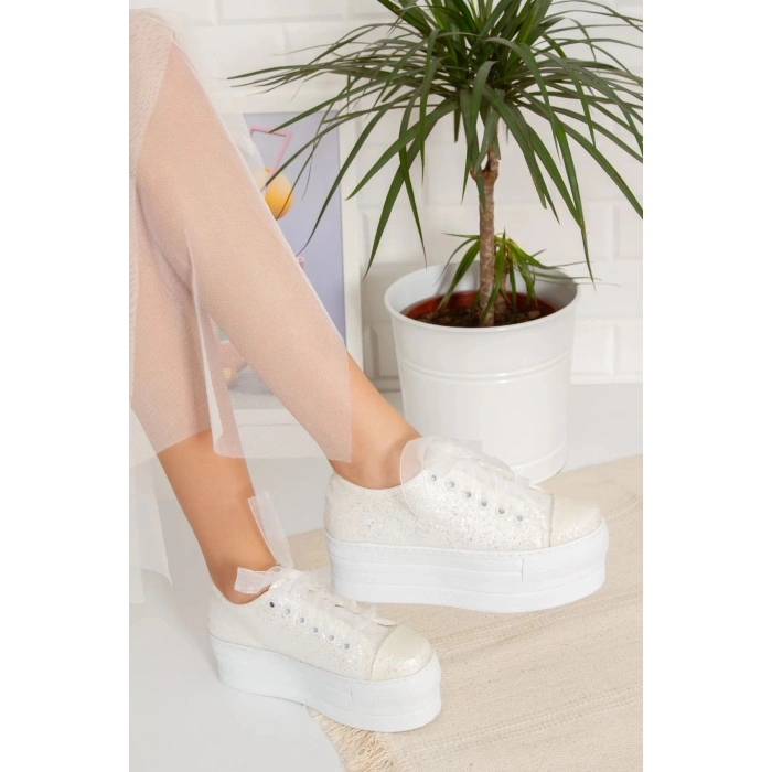 - Kadın Beyaz Dantelli Bağcıklı Yüksek Tabanlı Gelinlik Ayakkabısı
