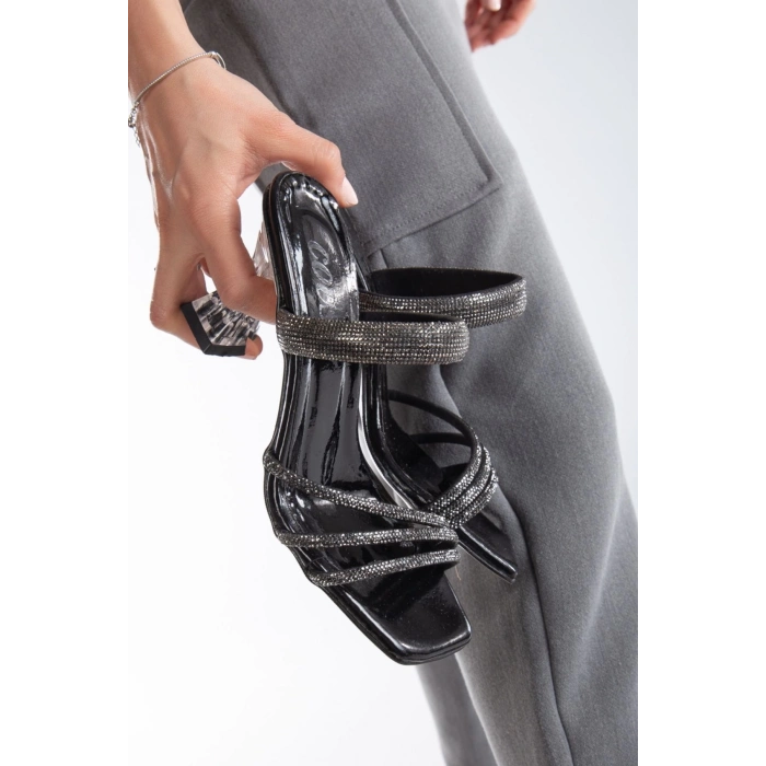Kadın Şeffaf Topuklu Taşlı Terlik Siyah