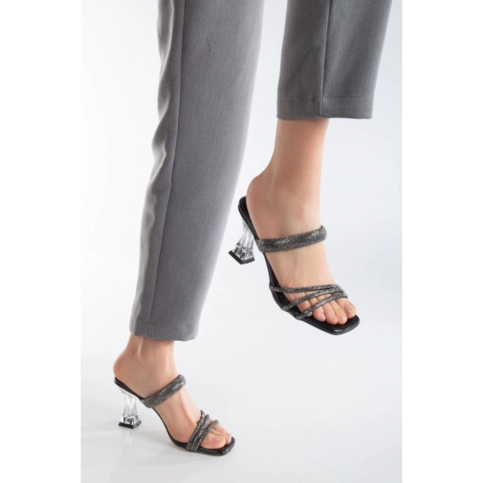 Kadın Şeffaf Topuklu Taşlı Terlik Siyah