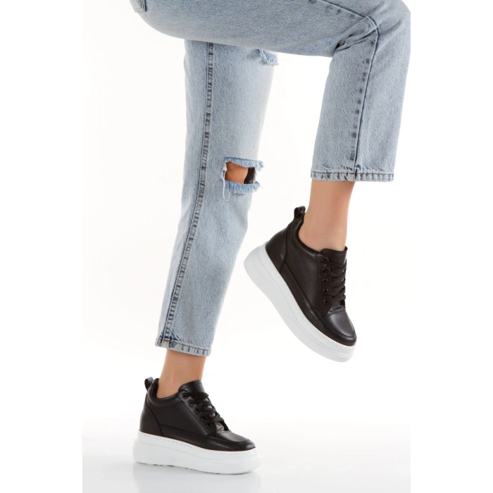 Kadın Kalın Tabanlı Spor Ayakkabı Siyah