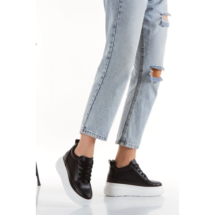 Kadın Kalın Tabanlı Spor Ayakkabı Siyah