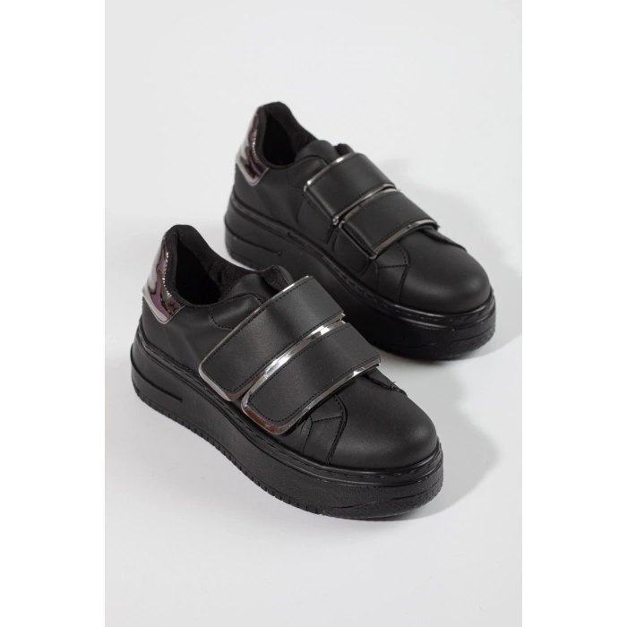 Kadın Siyah Cırtlı Kalın Tabanlı Spor Ayakkabı