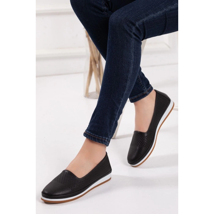Kadın Günlük Ortopedik Ayakkabı-hakiki Deri-siyah Lazer Işlemeli Babet-0027